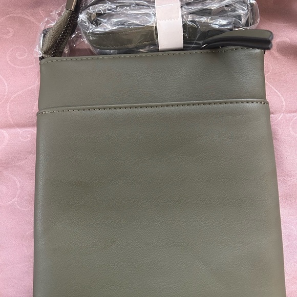 Alldaily Cross body👛 - Picture 3 of 4